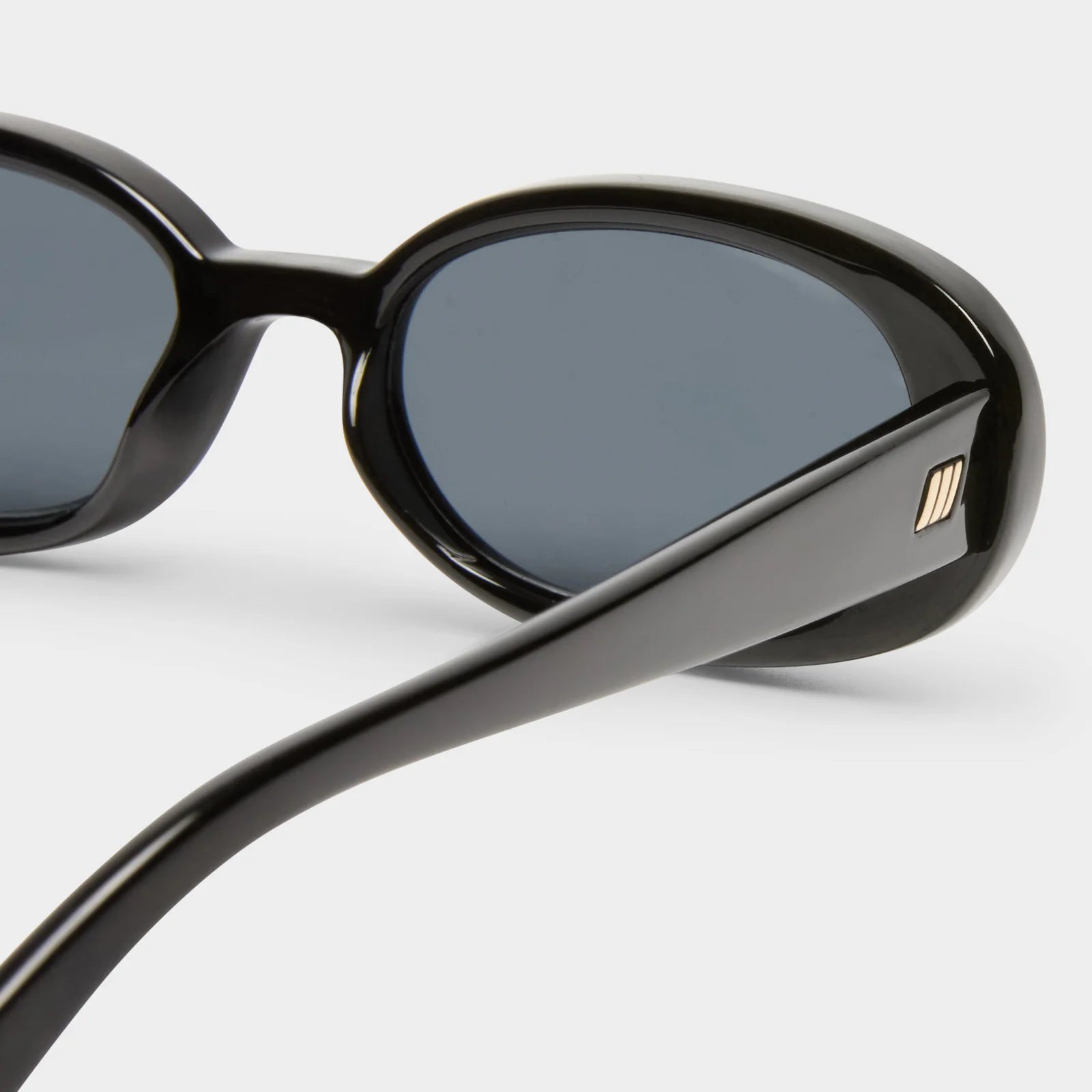 Le Specs Outta Love Wide Fit - Black Le Specs Outta Love Wide Fit - Black