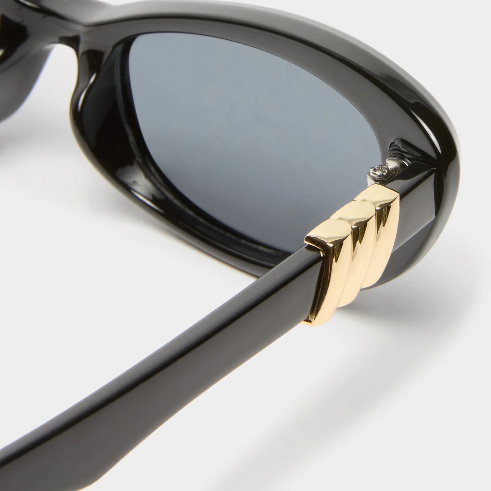 Le Specs The Whisperer - Black Le Specs The Whisperer - Black